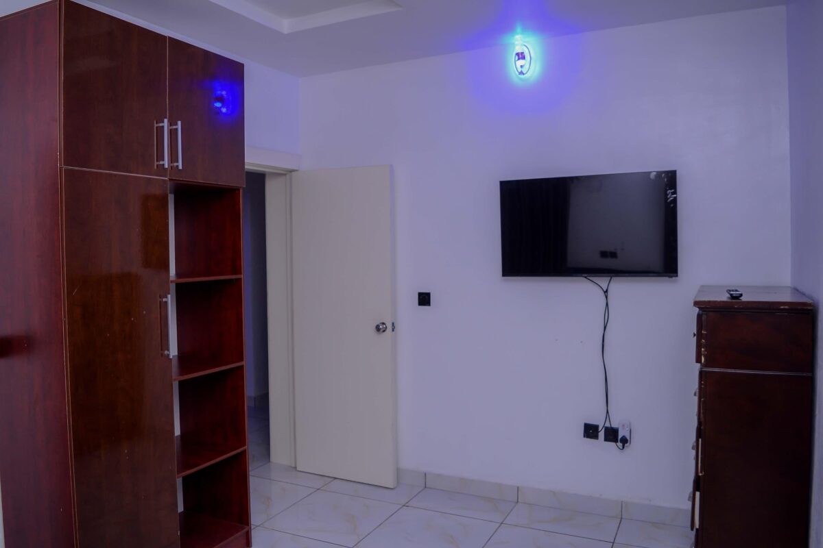 SISIMI'S SUITE
